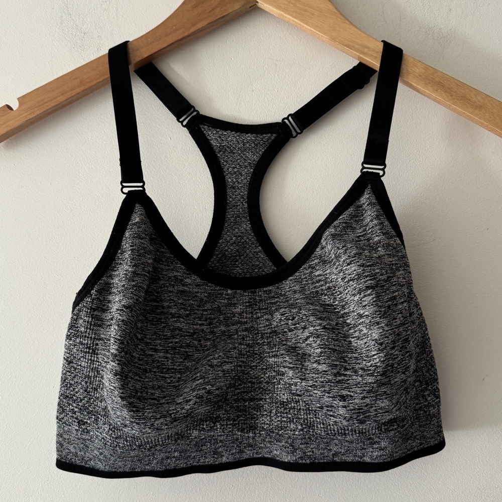 Victoria’s‎ Secret Sport Gray and Black Sports Bra